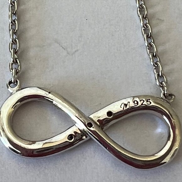 Infinity necklace sterling silver 18 inch chain with 3 round diamond accents 925 - Picture 3 of 13